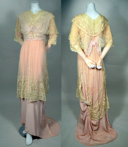 NEW WITH TAG - EXQUISITE VICTORIAN-LOOK PINK PANNE VELVETEEN DRESSING –  Vintage Clothing & Fashions